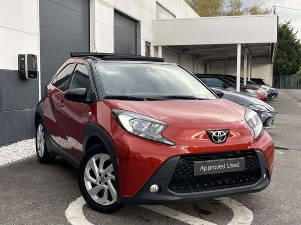 Toyota Aygo X 53 kW image number 2