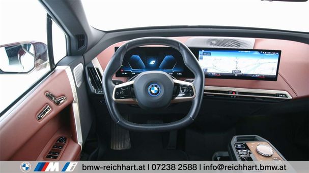 BMW iX xDrive50 384 kW image number 7