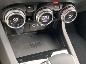 Car image 33