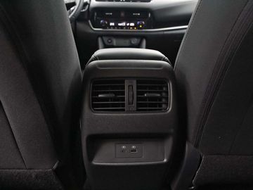 Car image 33