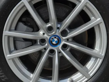 Car image 46