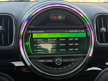 Car image 34