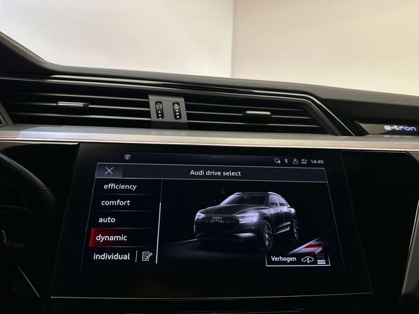 Audi e-tron 55 quattro 300 kW image number 37