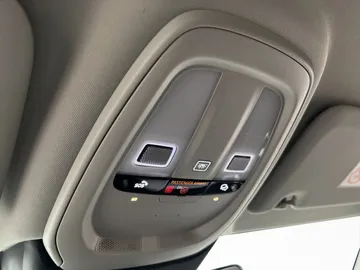 Car image 38