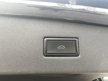 Car image 39