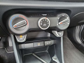 Car image 27