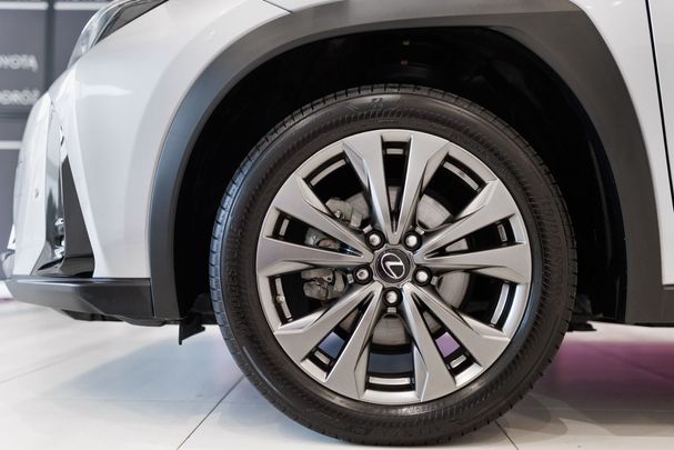 Lexus UX 135 kW image number 21