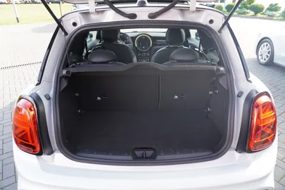 Car image 38