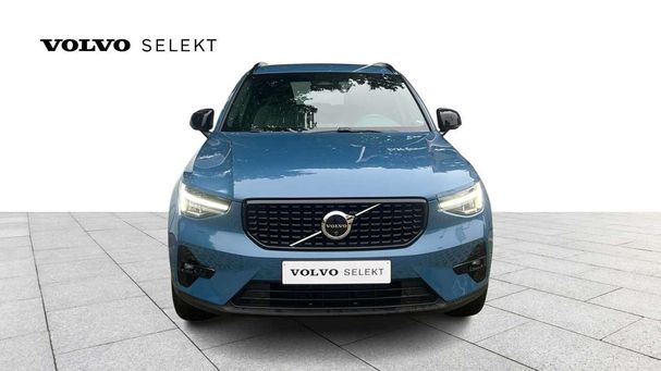 Volvo XC40 B3 Plus Dark 120 kW image number 2