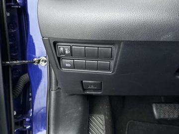 Car image 31