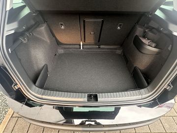 Car image 38