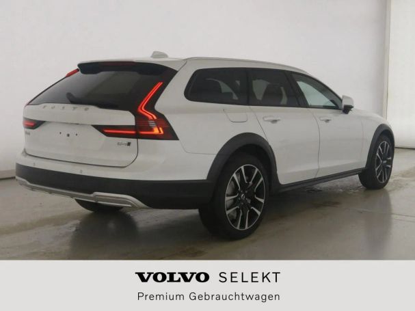 Volvo V90 Cross Country AWD 145 kW image number 17