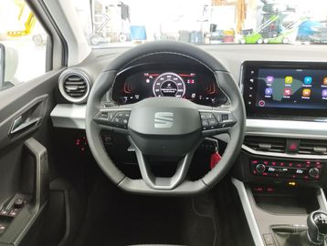 Car image 14