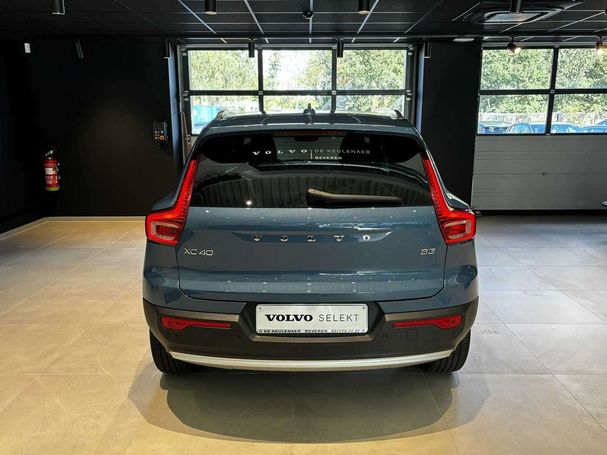 Volvo XC40 B3 Core 120 kW image number 9