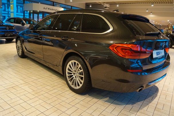 BMW 530d Touring xDrive 195 kW image number 3