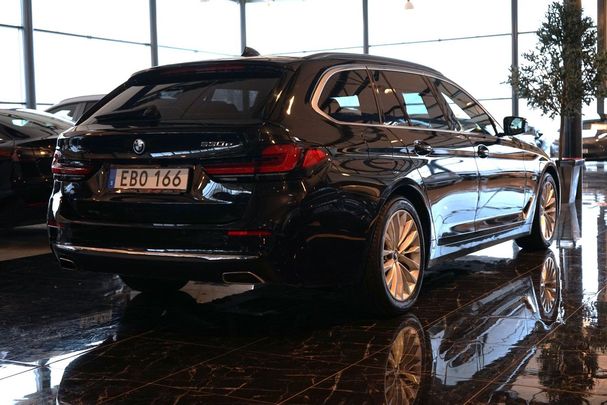 BMW 530 Touring Luxury Line 216 kW image number 3