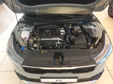 Car image 30