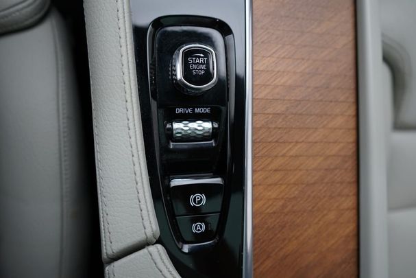 Volvo XC90 Recharge T8 AWD 293 kW image number 22