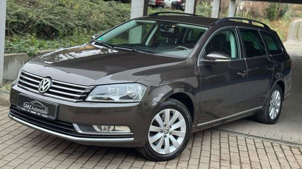 Volkswagen Passat Variant Blue Comfortline 103 kW image number 1