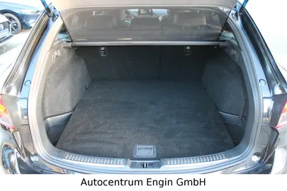 Car image 35