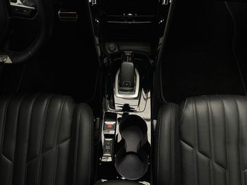 Car image 31