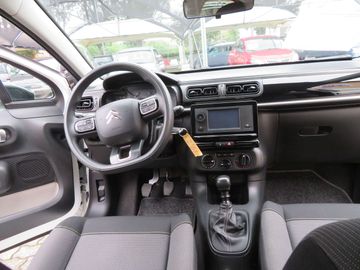 Car image 32