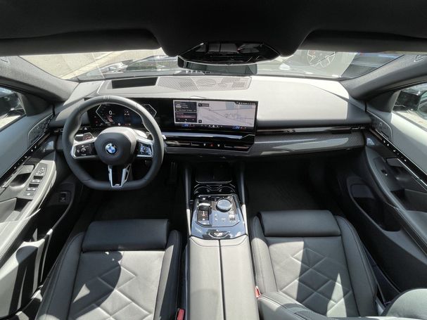 BMW 520d Touring xDrive 145 kW image number 10