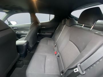 Car image 11