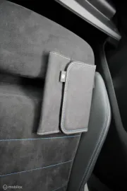 Car image 33
