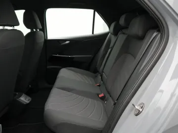 Car image 37