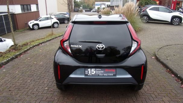 Toyota Aygo X 53 kW image number 7