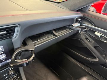 Car image 31