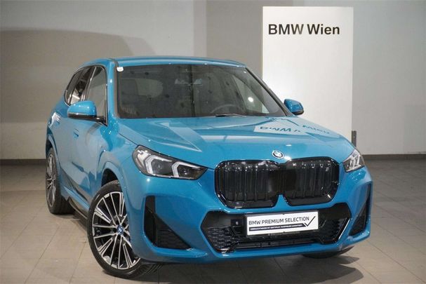 BMW iX1 xDrive30 200 kW image number 1