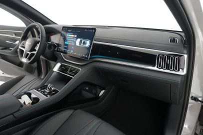 Car image 34