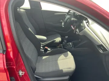 Car image 17