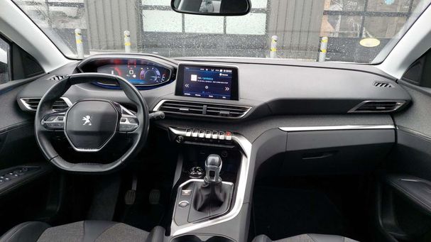 Peugeot 3008 BlueHDi 130 Allure 96 kW image number 6