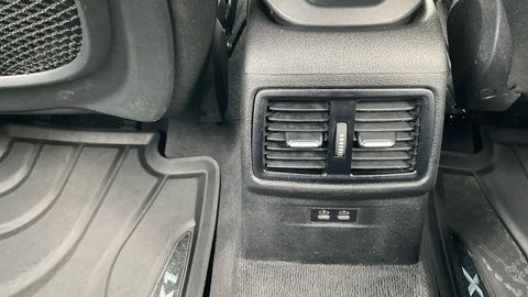 Car image 36