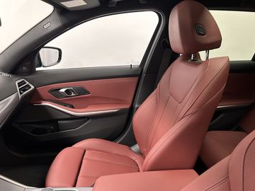 Car image 36