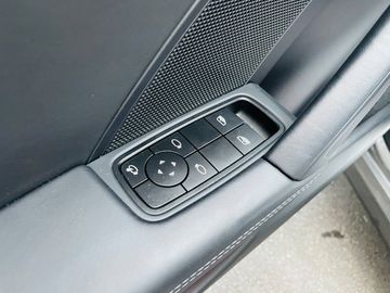 Car image 41