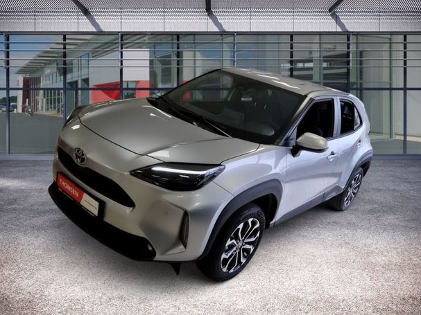 Toyota Yaris Cross 1.5 Hybrid Team Deutschland 85 kW image number 2