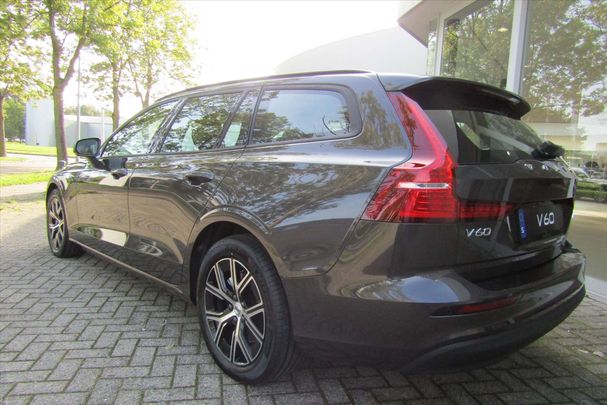 Volvo V60 B3 Essential 120 kW image number 13