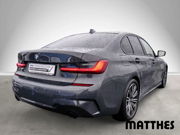 BMW 320i M Sport 135 kW image number 2