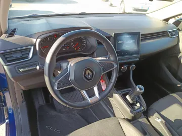 Car image 19