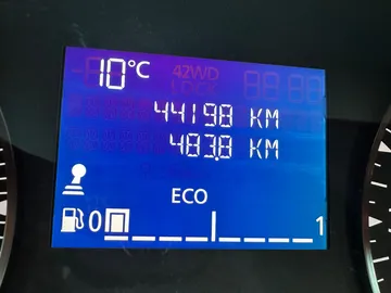 Car image 26
