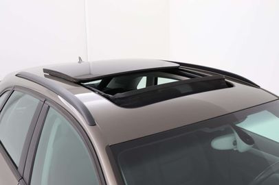 Car image 33