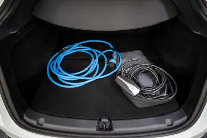 Car image 32