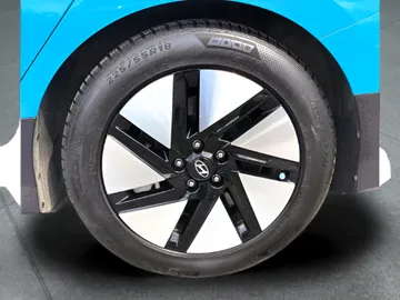 Car image 24