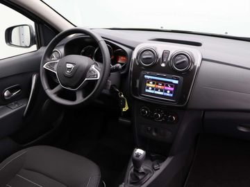 Car image 30