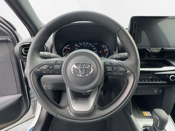 Car image 11