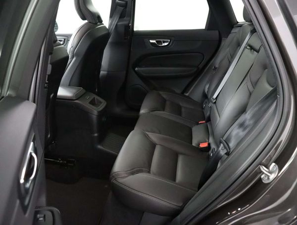 Volvo XC60 AWD T6 335 kW image number 5